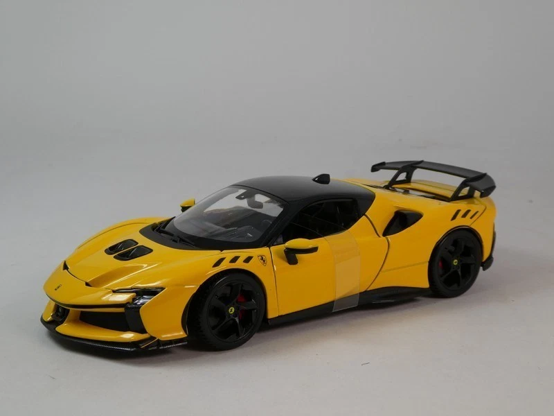 Burago Bburago Ferrari SF90 Xx Routier Jaune 2024 1/24 18-26032YE - Photo 2/3