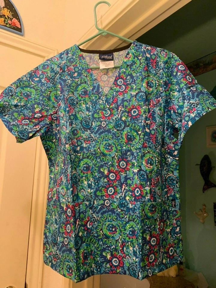 TAFFORD SCRUB TOP SIZES: XS, S, M BLUE LAGOON NWT NURSE MEDICAL DENTAL CNA - Image 3 of 4