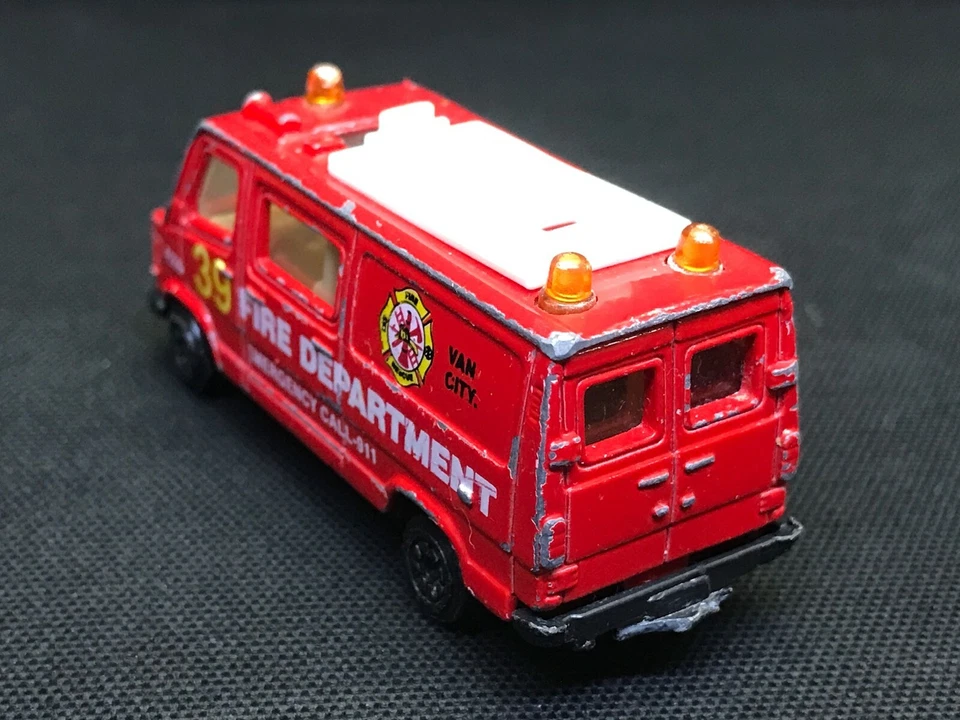 Fire Department Van Unbranded Collectable Scale 1:64 - Image 3 of 4