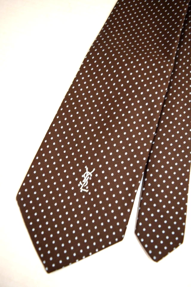 Corbata de Colección Años 70 Yves Saint Laurent Marrón Bordado Azul Lunares YSL 60" X 3.75" Foto 3 de 4