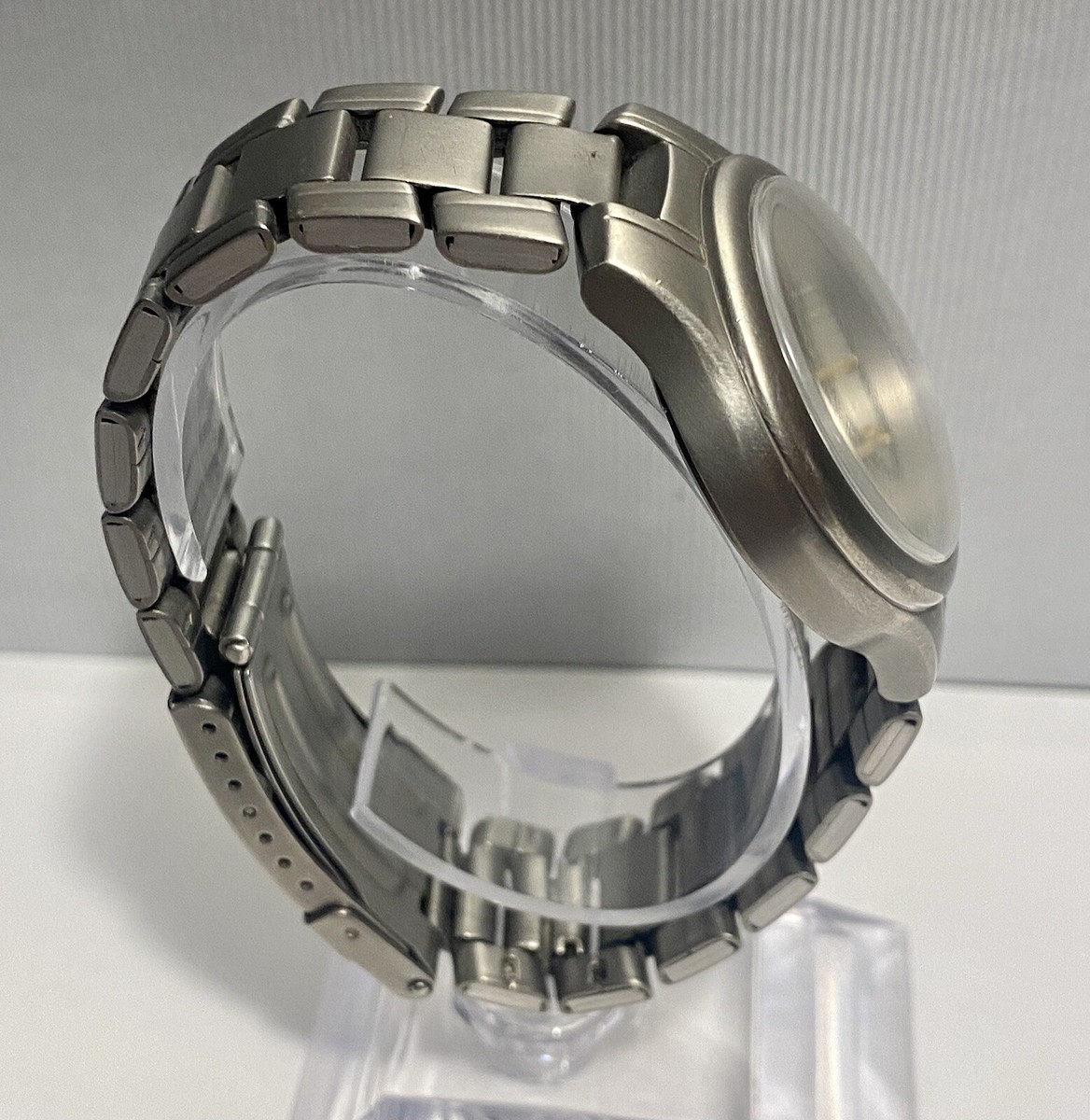 Elgin USA Titanium Solar Drive Diamond Most Valuable Player 100M