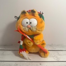 Dakin Fun Farm 1981 Garfield Vintage Plush Holding Skis Knit Hat Scarf 9"