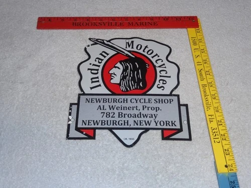 VINTAGE 1933 INDIAN MOTORCYCLES ARROWHEAD 9" PORCELAIN METAL GASOLINE & OIL SIGN