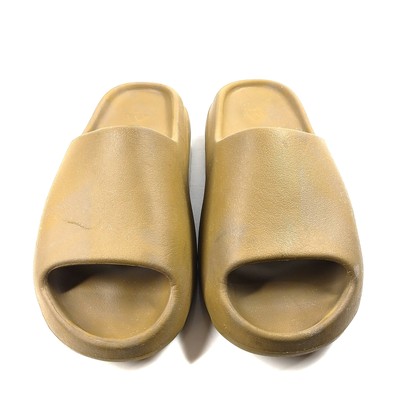 Yeezy slides size 10M conditition used color beige and comfortable to wear. adidas Yeezy Slides Beige Men main image 4
