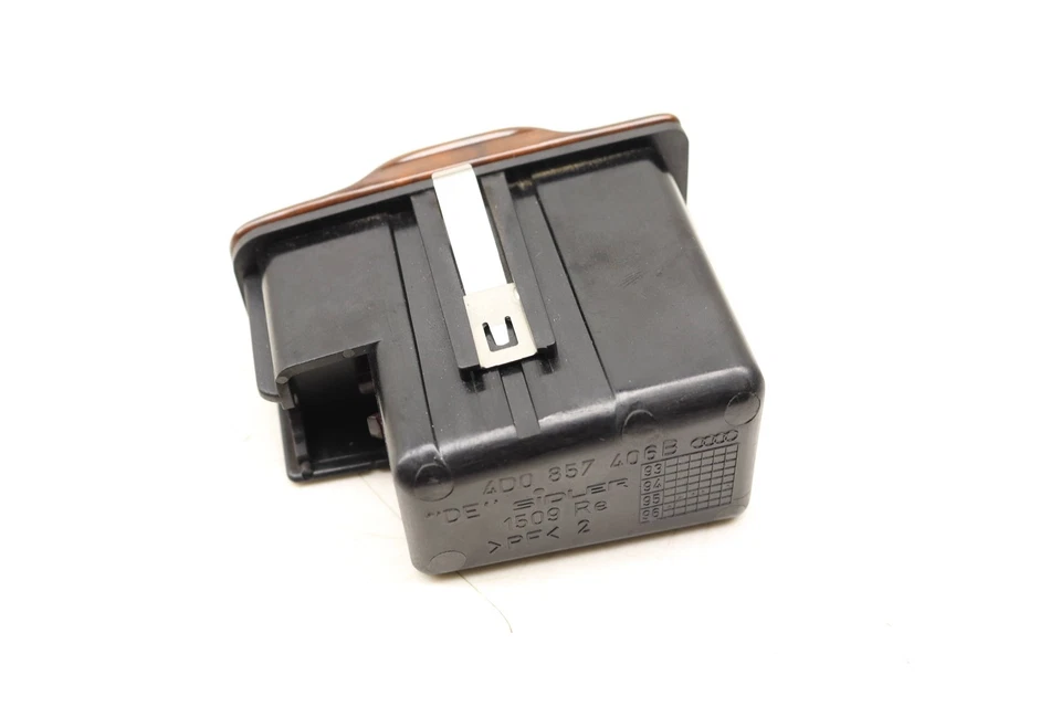 AUDI A8 QUATTRO 2000-2002 4,2 L - Cenicero puerta derecha trasero / bandeja ceniza 4D0857406B Foto 3 de 4