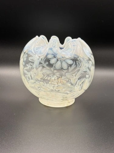 Fenton Glass  Opalescent Daisy and Fern Rose Bowl