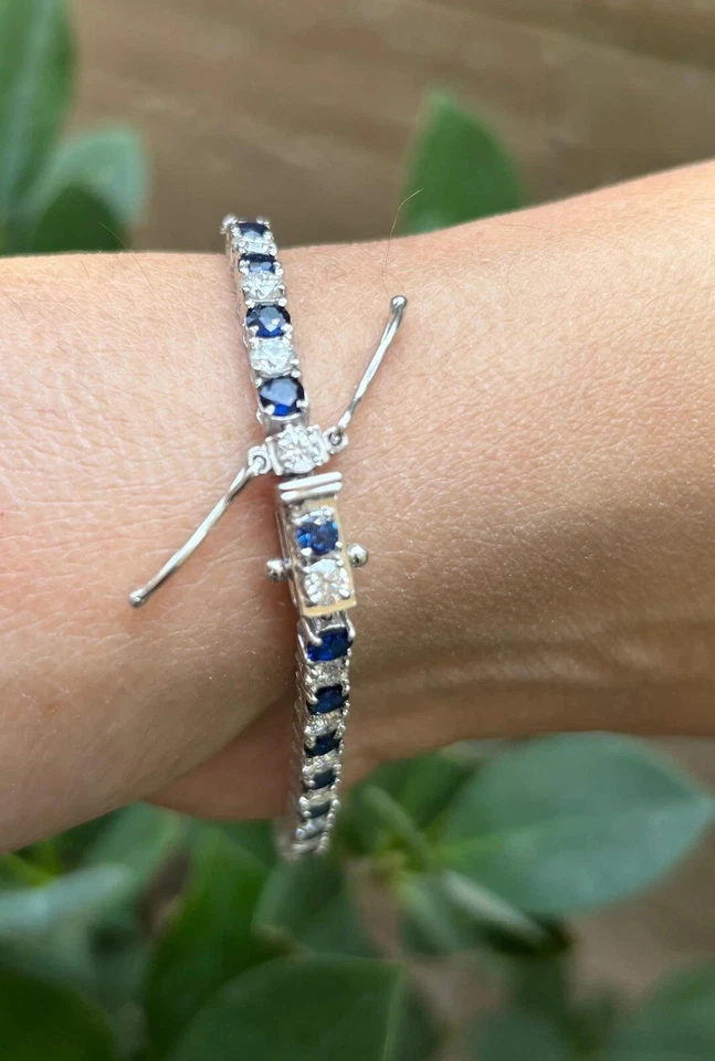 Brazalete de tenis de diamantes con zafiro natural de 15,00 quilates de oro blanco macizo de 14 quilates de 7 pulgadas Foto 4 de 4