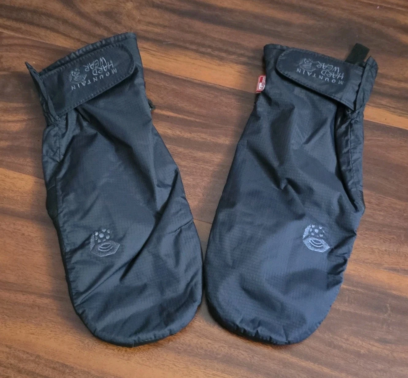 Mountain Hardwear Plasmic OutDry Mitten Black Lightweight Shell Waterproof Large
Opens in a new wind