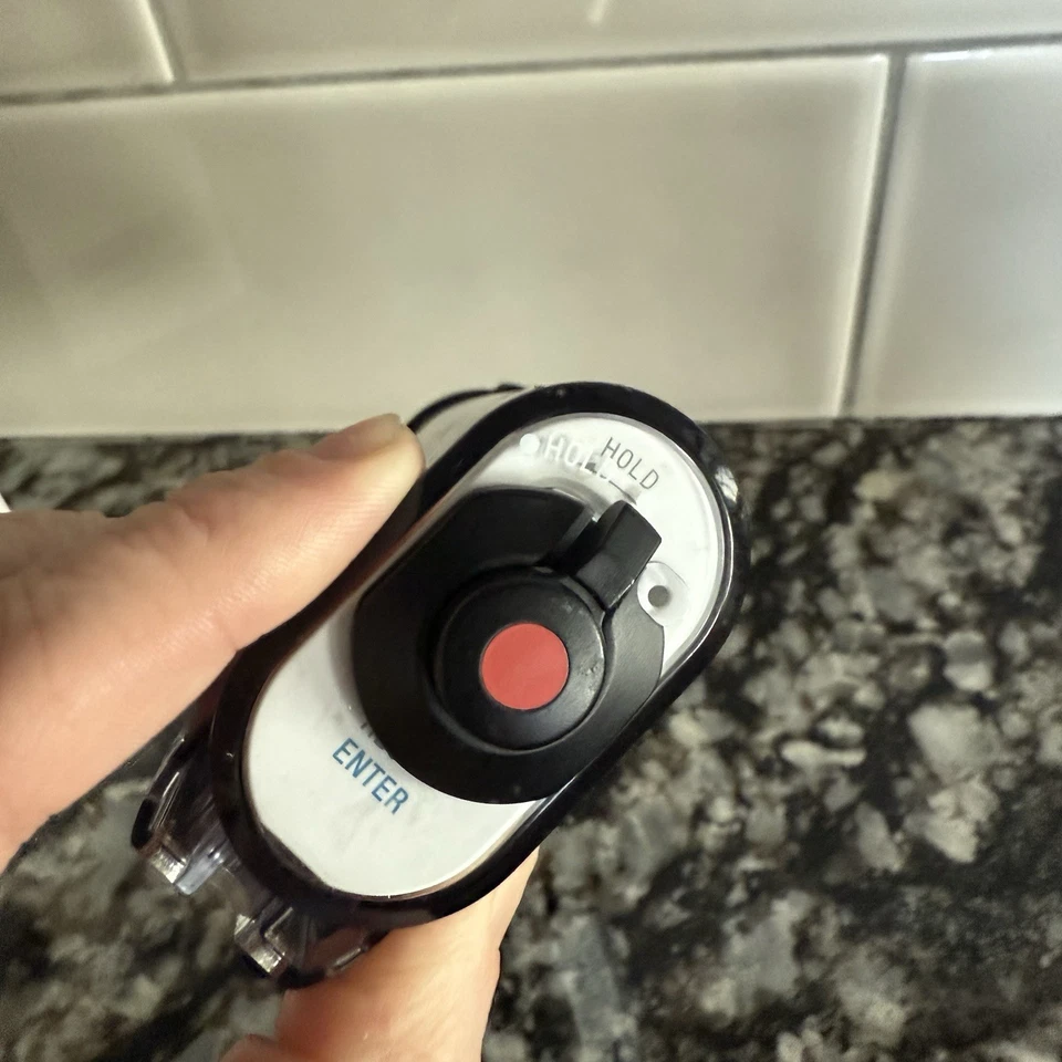 Sony Action Cam HDR-AS200V Bundle – 1080p HD Wi-Fi Splashproof with Zeiss Lens - Image 2 of 4