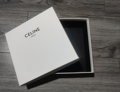Original Celine Paris weißer Leerkarton 21*21*7 cm