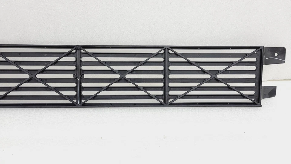 2015 16 17 2018 Ford Edge 3.5L Radiator Air Seal Protector Shield F2GZ-8349-A - Image 3 of 4