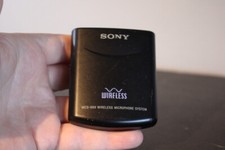 Sony Wireless Microphone transmitter WCS-999T WCS-999 - Powers on - Untested