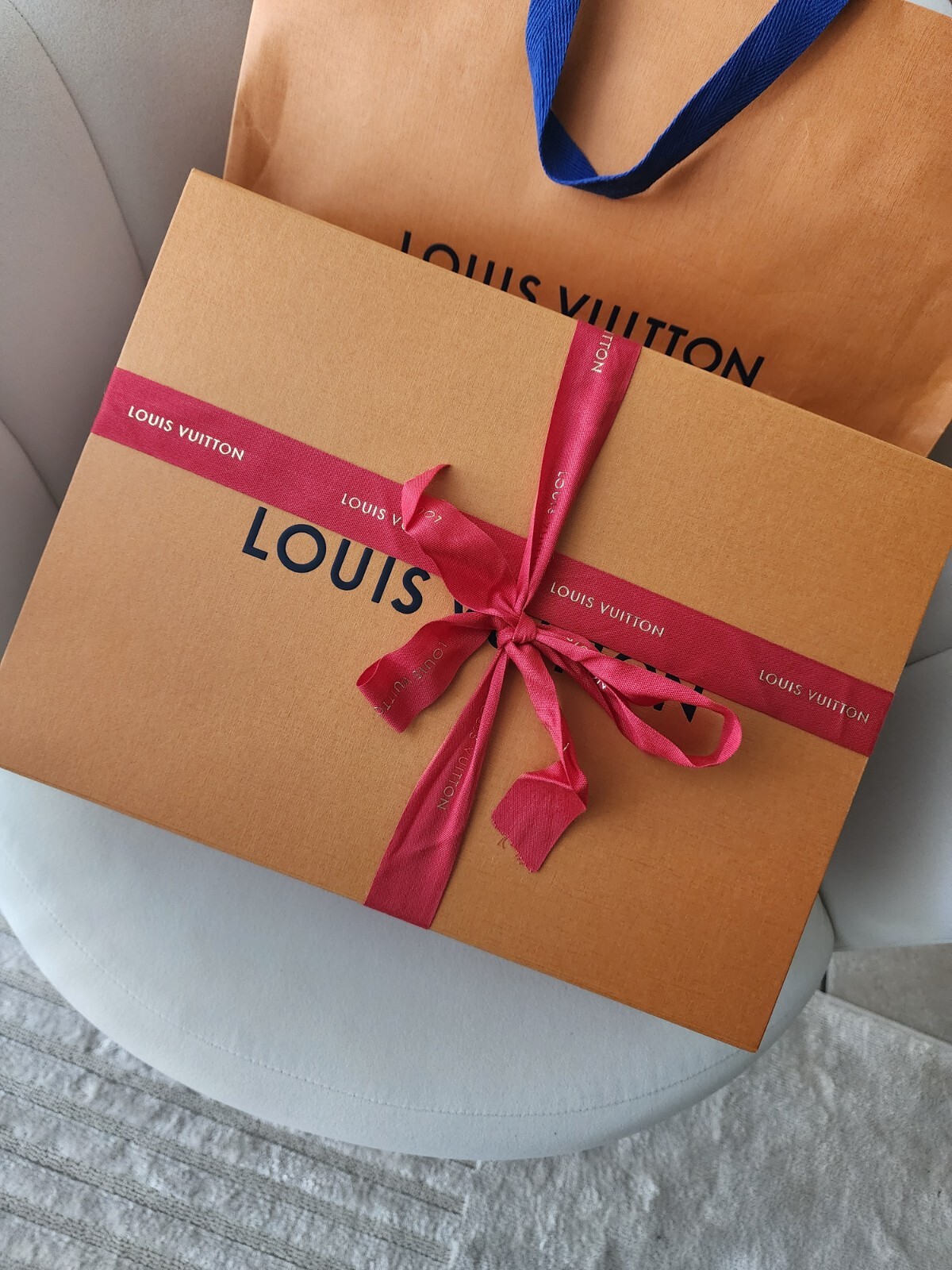 Louis Vuitton Monogram Crossbody Bag for Women