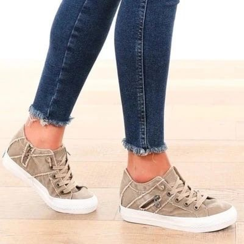 pump trainers womens