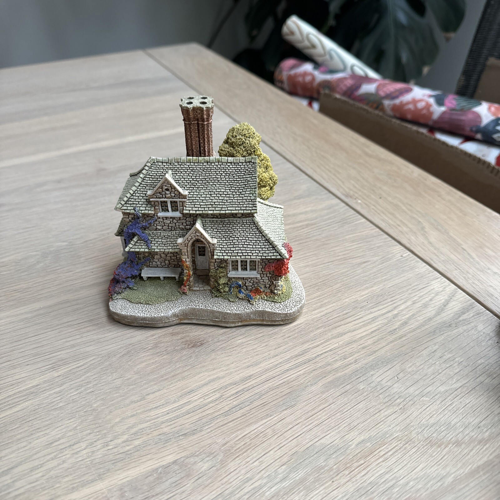 Lilliput Lane - Sweet Briar Cottage