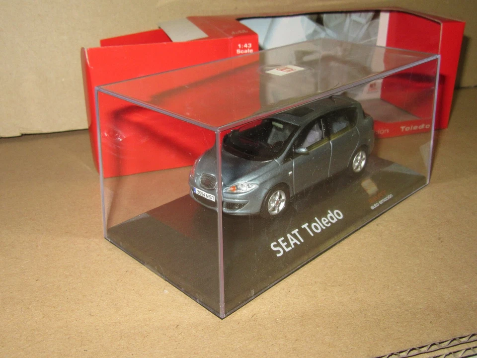 595P VAPS Seat Toledo Bleu de Pluie 1:43 Neuf + Boite Concession - Photo 2/4