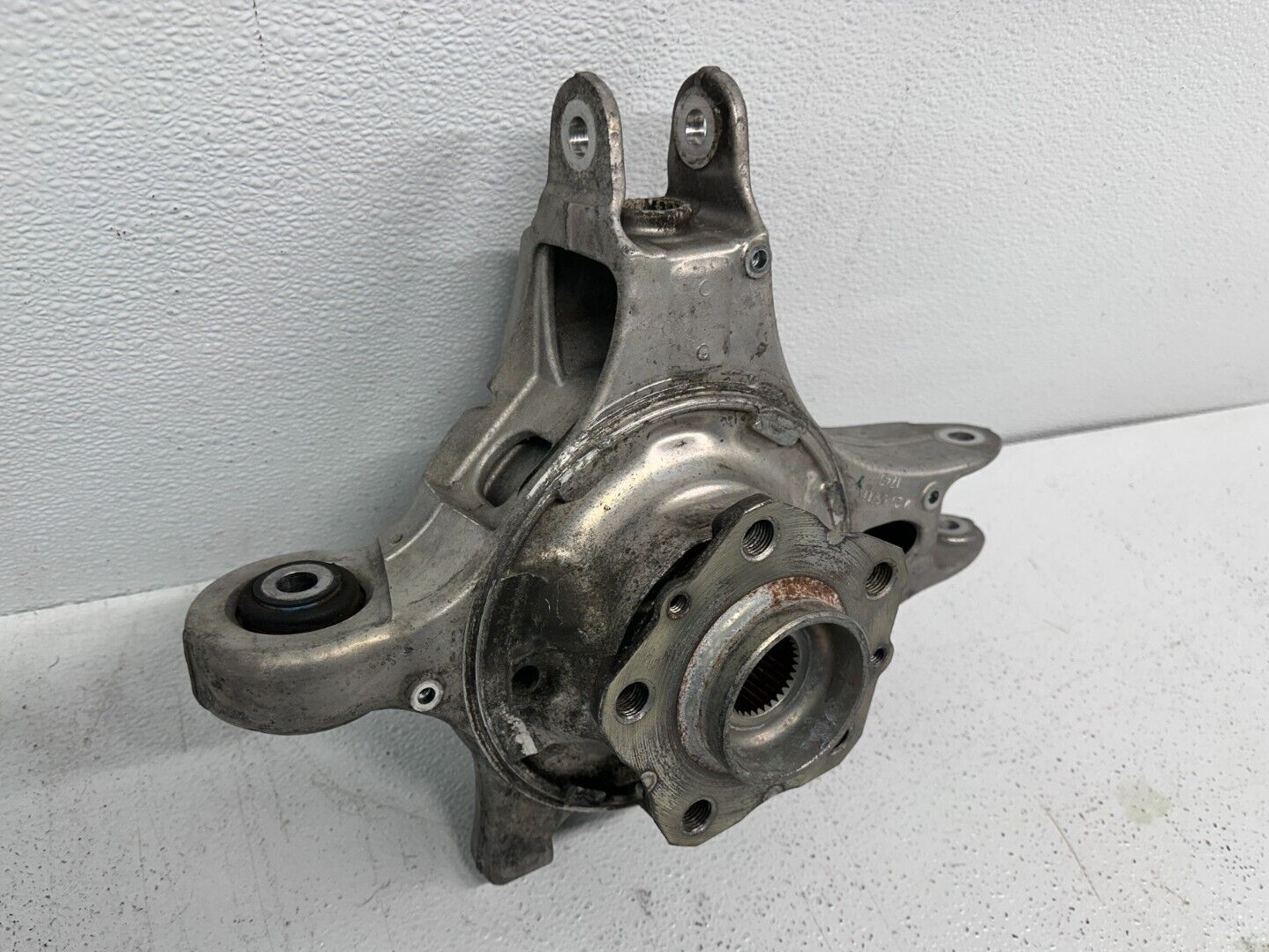 2010-2014 FERRARI CALIFORNIA 458 ITALIA REAR RIGHT SPINDLE KNUCKLE WHEEL HUB OEM