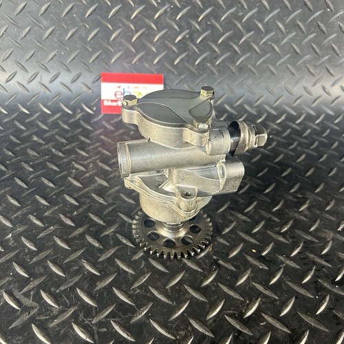 ♻️ SUZUKI GSX600F 1988-1996 - Oil Pump + Gear ♻️ - Picture 3 of 4