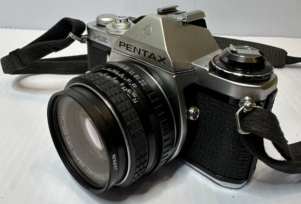 Vtg Asahi Pentax Me Camera Silver Black SMC PENTAX-M 50mm f/1.7 Lens Untested - Image 4 of 4