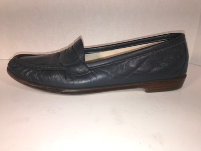 womens narrow loafers
