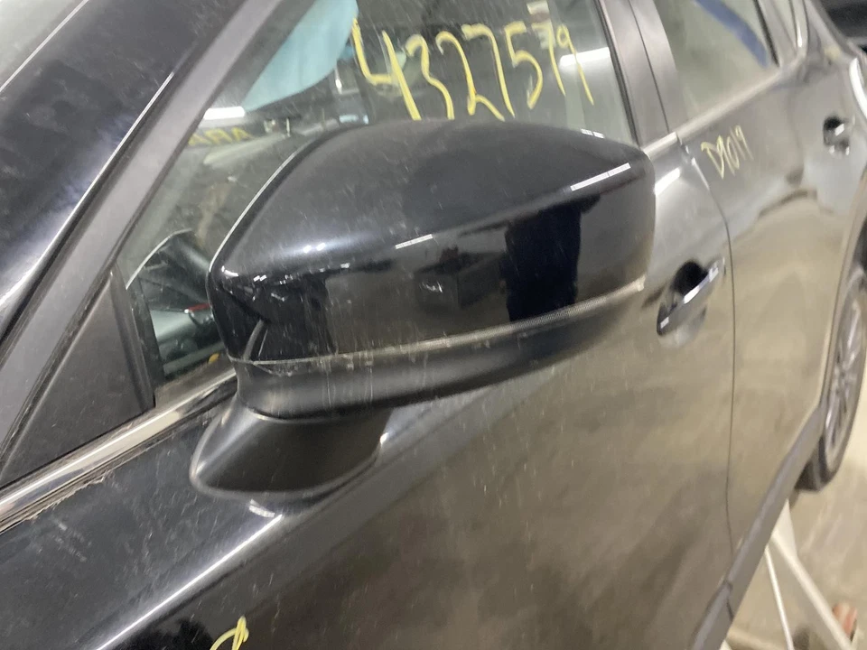 Espejo retrovisor de puerta izquierdo usado se adapta a: Mazda CX-5 2019 con calefacción con alerta de punto ciego gris izquierdo Foto 3 de 4