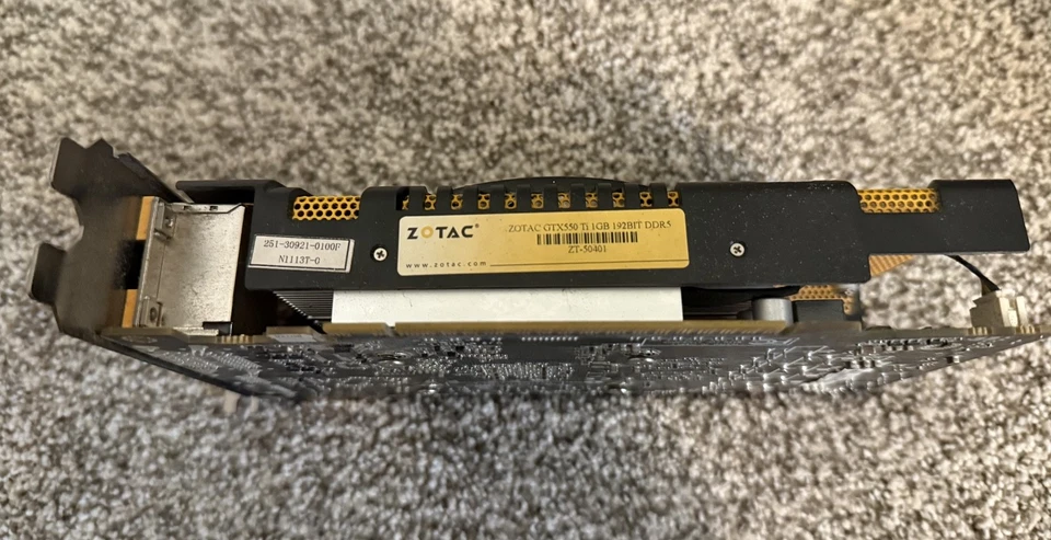 ZOTAC NVIDIA GeForce GTX 550 Ti Ed. 1 GB 192 Bit DDR5 Video Graphics Card - Image 2 of 4