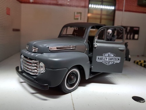 Ford F1 Harley Davidson Pickup 1948 WLA Set Escala 1:24 Modelo Diecast - Imagen 2 de 9