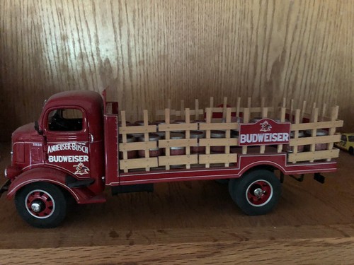 DANBURY MINT 1938 GMC STAKE BUDWEISER DELIVERY TRUCK DIECAST 1:24 SCALE - Picture 9 of 9