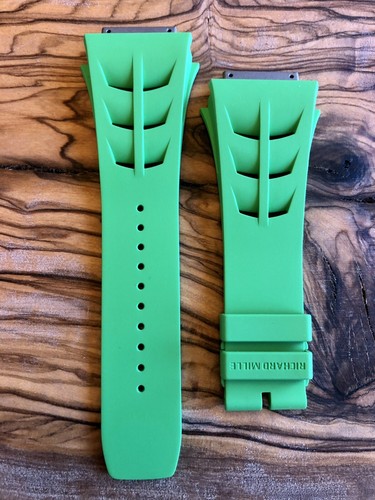 RM11-03 Lime Green Medium Rubber Strap 