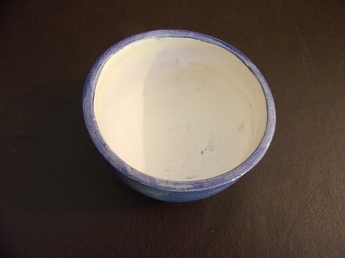 Small Hand Made Brushed Finish Pottery Bowl Signed - Picture 3 of 6