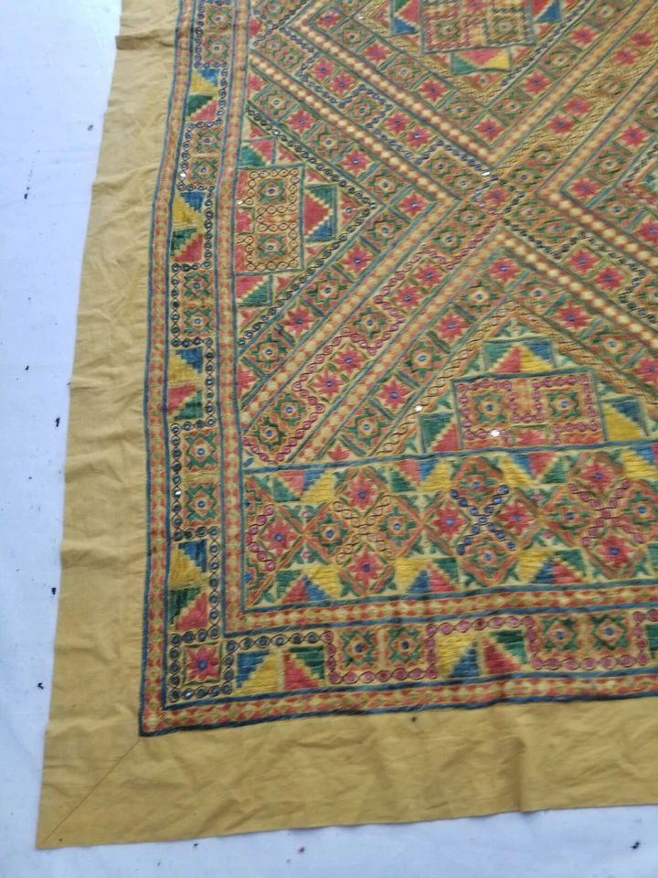 Colcha de trabajo espejo bordado a mano tradicional de seda india vintage 288x238 cm Foto 3 de 4