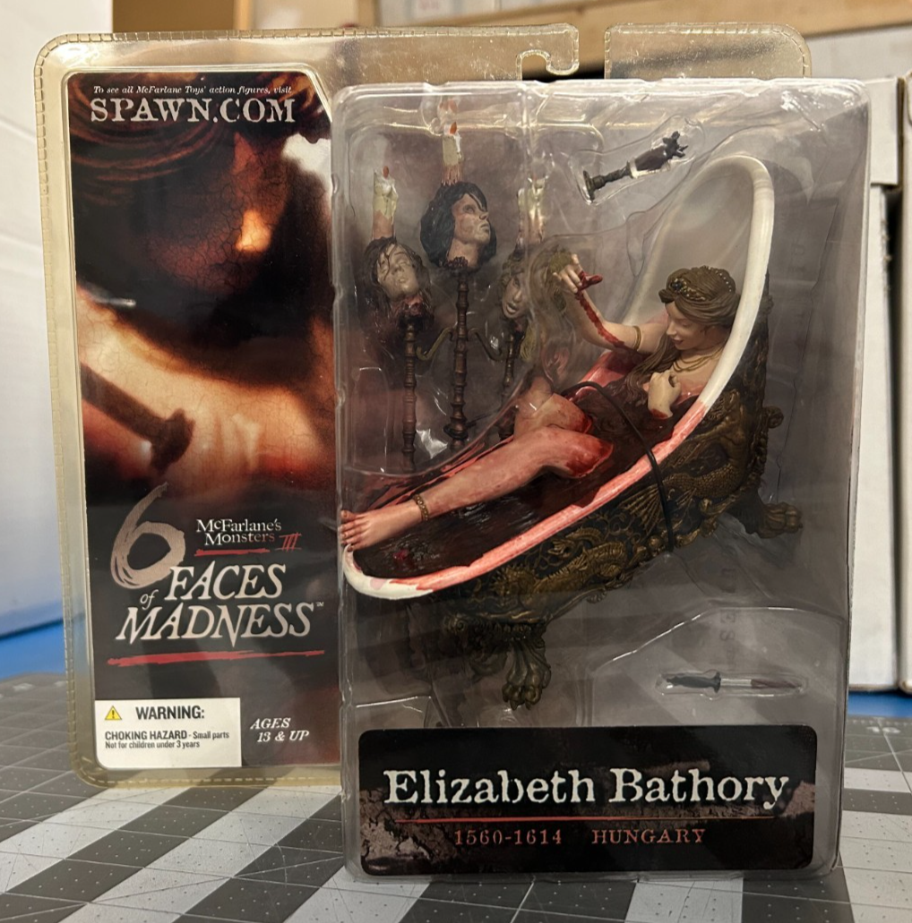 MCFARLANE TOYS MONSTERS エリザベート McFarlane Toys Monsters 3 Elizabeth Bathory 6 inch Action