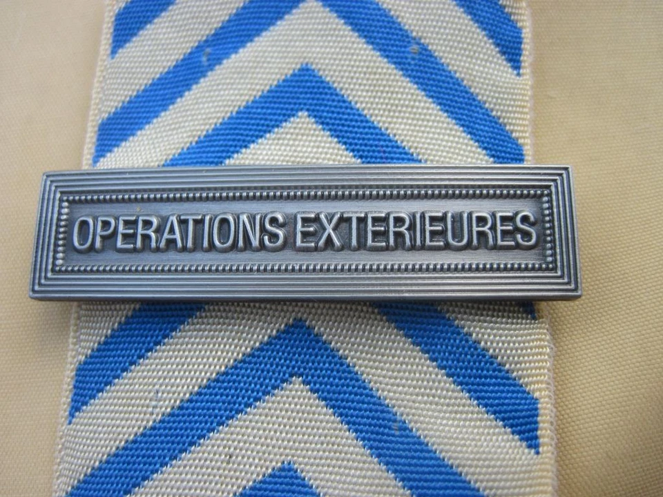 Agrafe OPERATIONS EXTERIEURES pour le Titre de Reconnaissance de la Nation - Photo 1/1