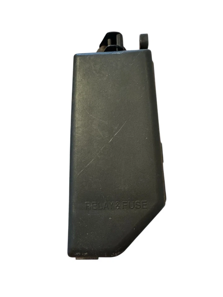 1995–1999 Toyota Avalon XLS / XL 3.0L V6 Engine Bay Fuse Box – OEM  - Image 3 of 4