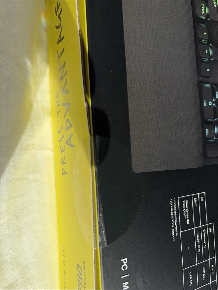 corsair k70 rgb pro mechanical gaming keyboard - Image 4 of 4