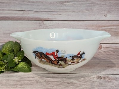 Vintage JAJ Pyrex England ''Hunting Scene'' Cinderella Mixing Bowl