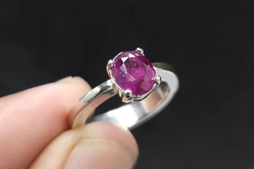 Natural Untreated Kashmir Sapphire Ring purple 2 Carats Above Clear stone Ring