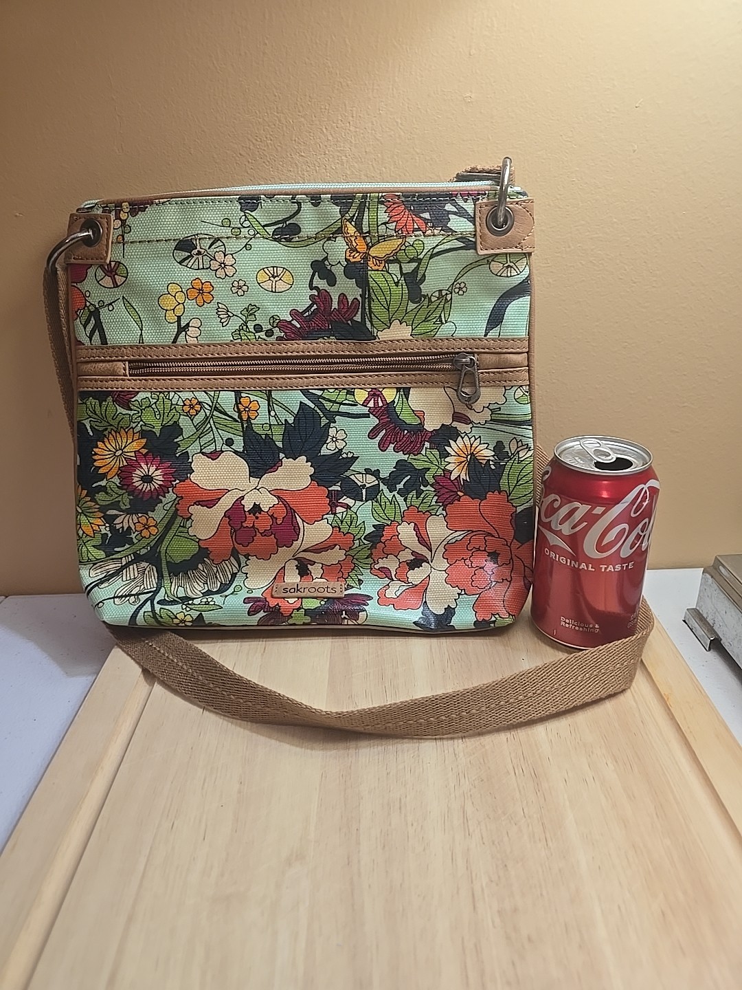 Sakroots Crossbody/Shoulder Bag Floral W/Butterfly Purse Fob Vgc