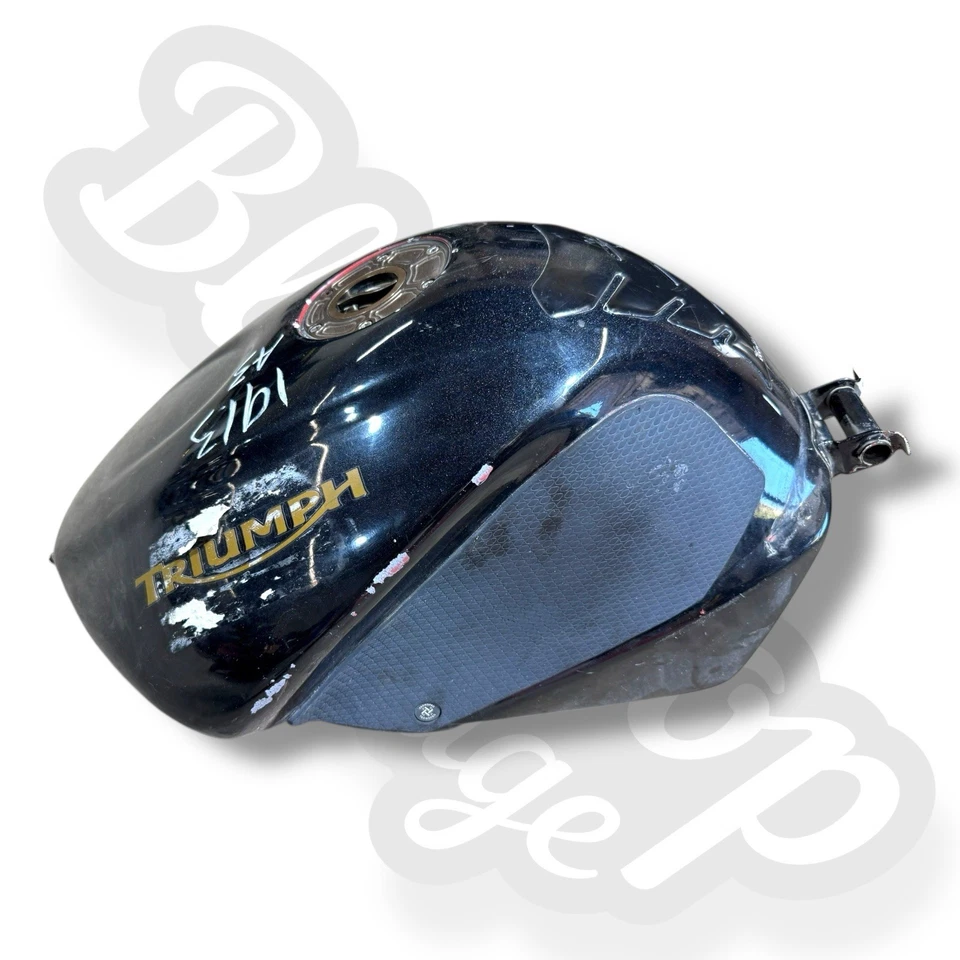 2006 - 2008 Triumph Daytona 675 燃气油箱汽油库很好 — 第 3/4 张图片