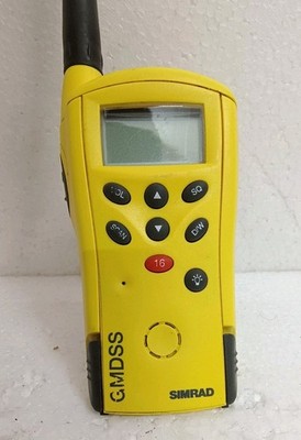 Simrad Axis 50 GMDSS UKW-Funkgerät (ohne Akku) **Verkauf**