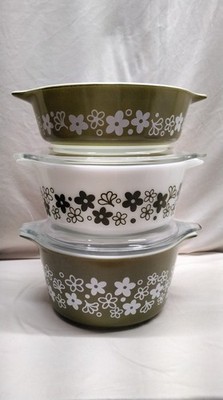 Vintage Pyrex Green CRAZY DAISY SPRING BLOSSOM Set of 3 - 471  472  473 + 2 Lids