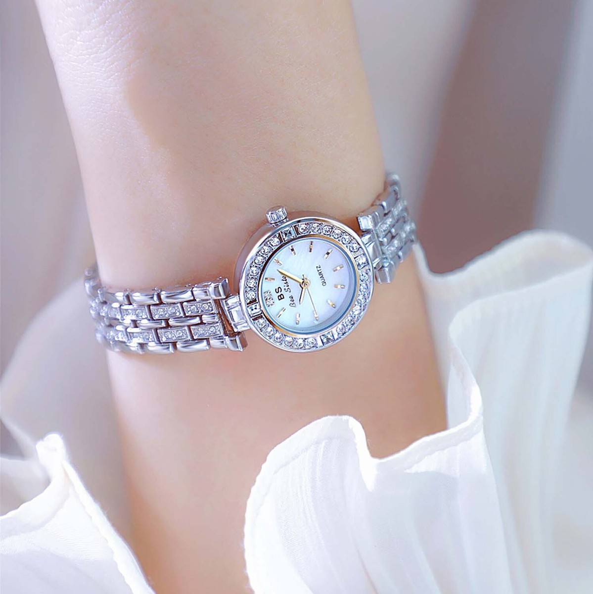Luxury Women Watch Crystal Rhinestone Bracelet Round Women display picture 3
