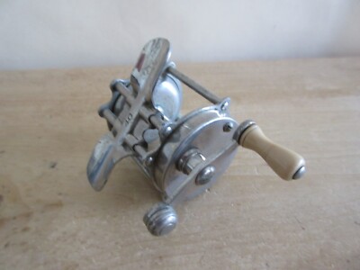 VINTAGE PORTAGE ATLAS No. 40 Miniatur Multiplikator Angelrollen - Super Zustand