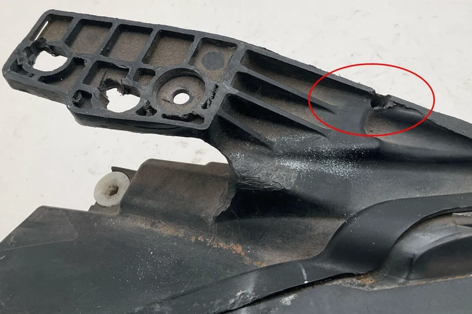 Conjunto de faros Dodge Dart 2013-2016 lado derecho del pasajero halógeno OEM Foto 4 de 4