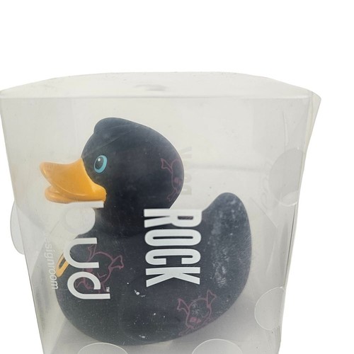 Playful Rock Bud Rubber Ducky Skull Print Bath Toy Black Pink