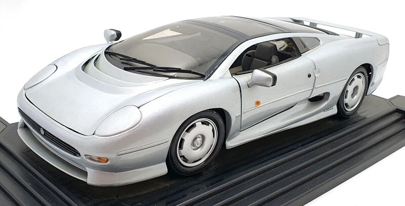 Preços baixos em Maisto Jaguar 1:12 Veículos de brinquedo e de