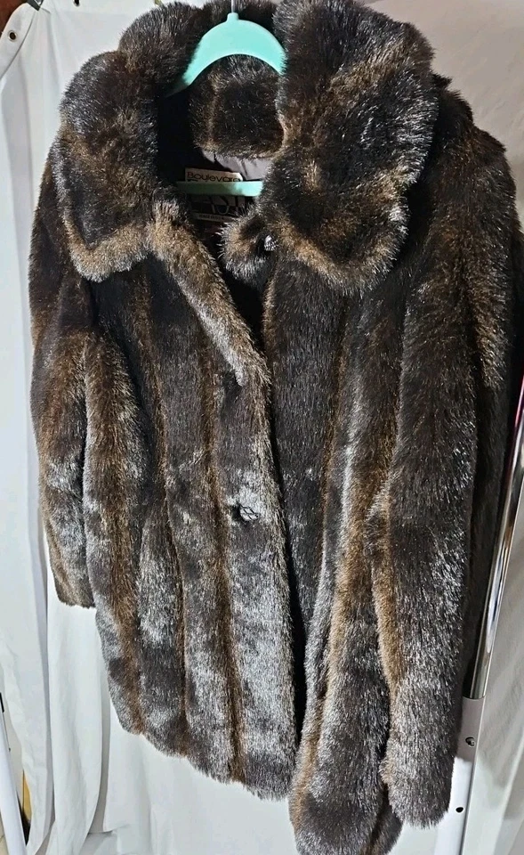 Vintage Boulevard East Faux Fur Coat Dark Brown.  Made In Usa EUC - Image 2 of 4