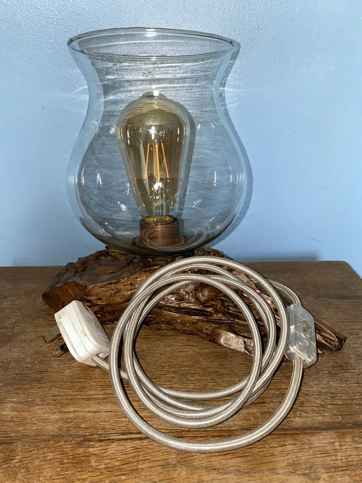 Beautiful Tree Root Electric Lamp. - Image 3 of 4