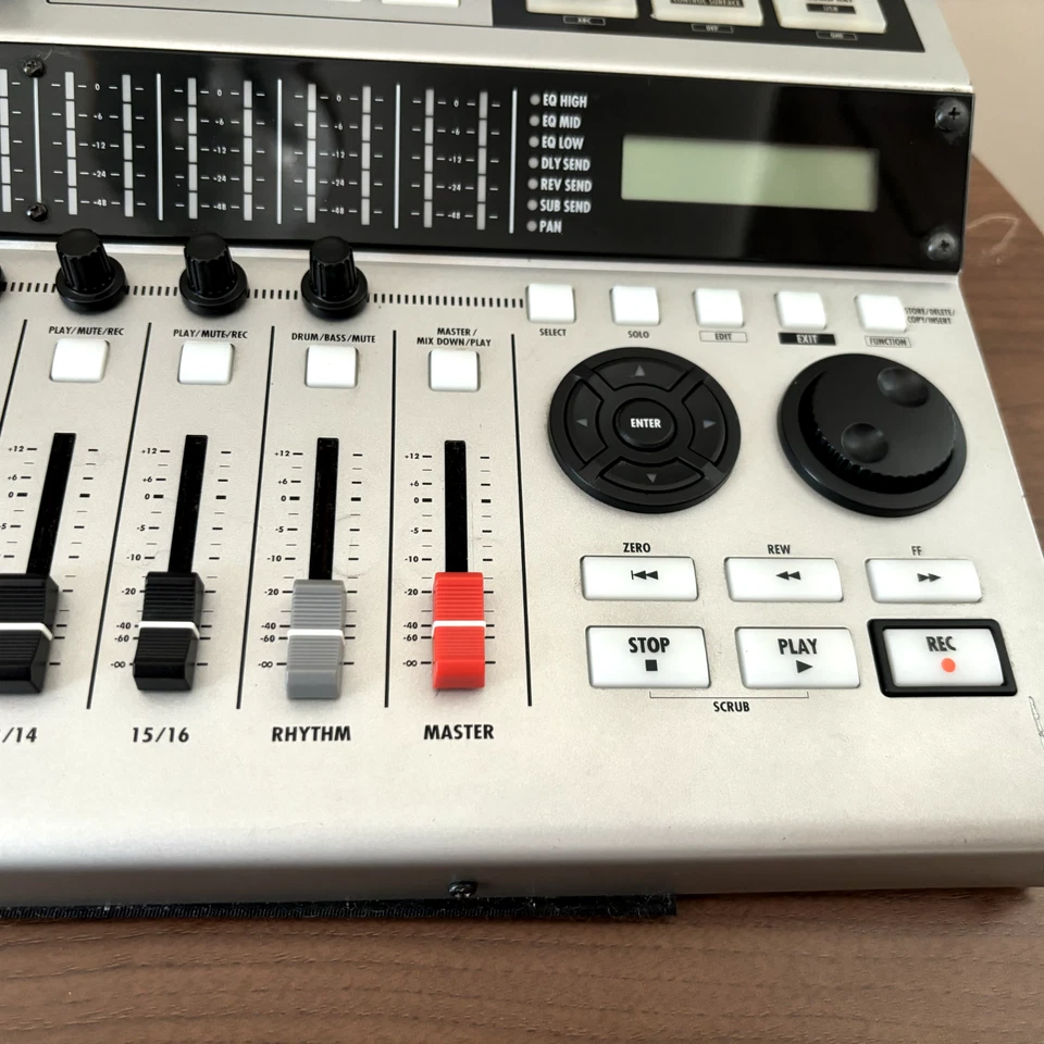 Zoom HD16 16CH HDD Multi Track Recorder CD-R MTR Recording Studio - Image 3 of 4