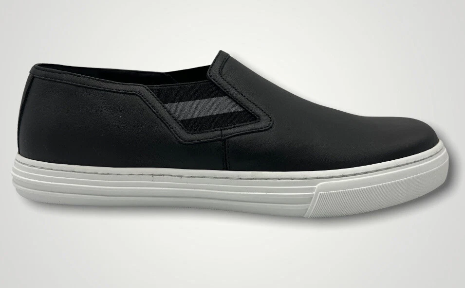 Baskets à enfiler Gucci en cuir noir taille US 7, fabriquées en Italie